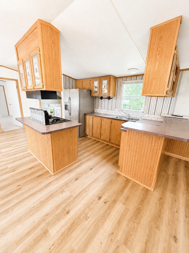 Building Photo - 20766 Hamlet Dr
