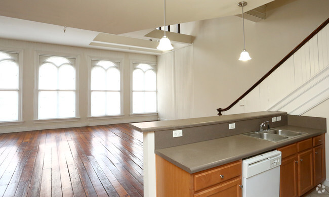 Interior Photo - Shockoe Commons