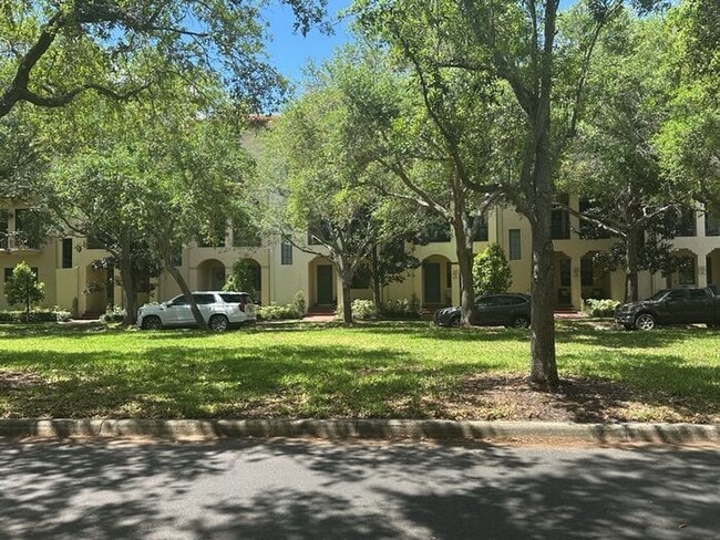 Building Photo - WESTSHORE YACHT CLUB - PREMIER GATED COMMUNITY
