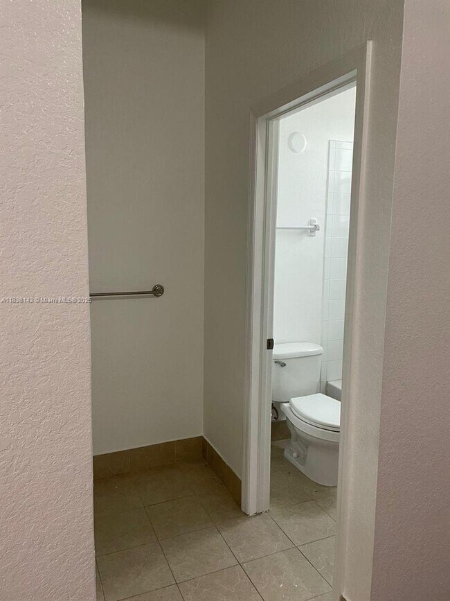 Building Photo - 4911 SW 140th Terrace