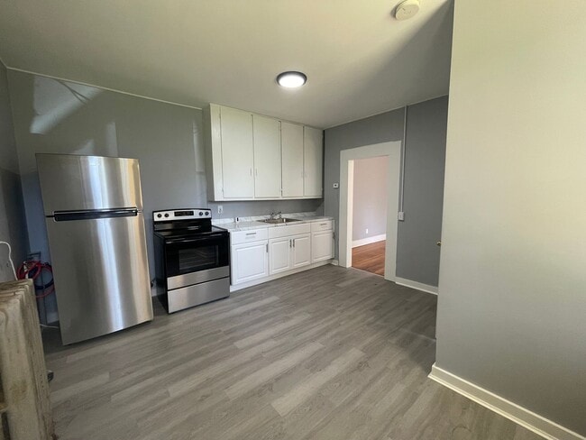 Building Photo - 124-126 Appleton