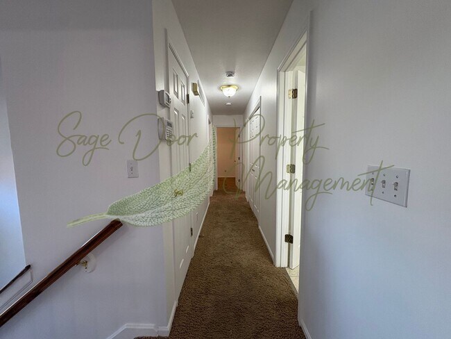 Building Photo - BEAUTIFUL BLUE SPRINGS HOME!!!