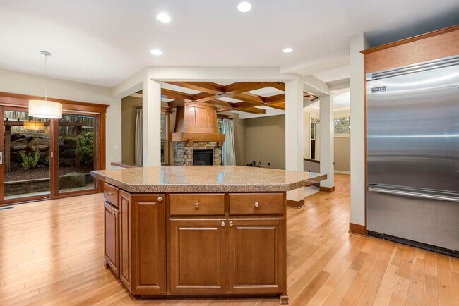 Building Photo - 23530 NE 13th Pl