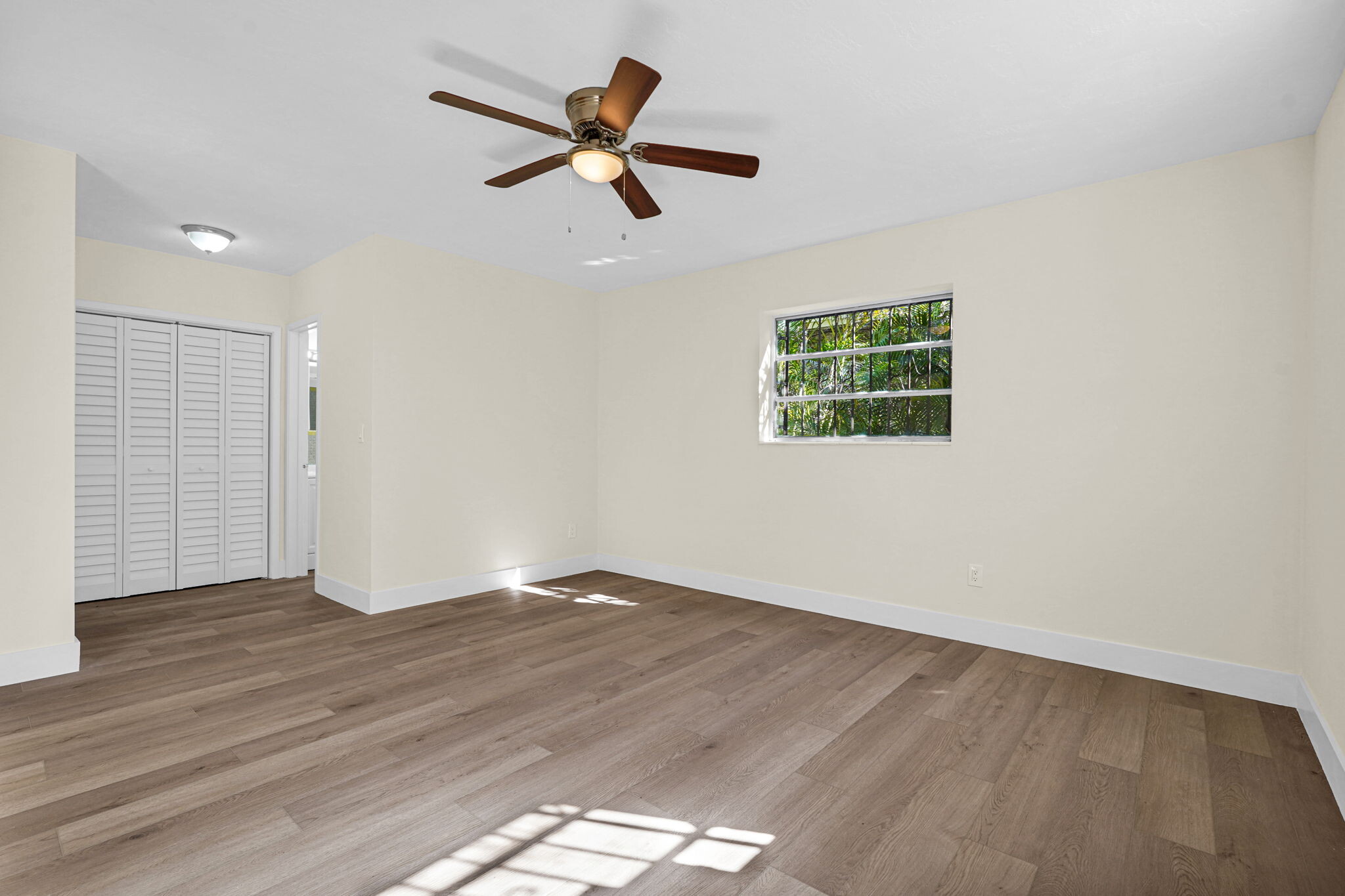 Building Photo - 135 NW 48th Ct