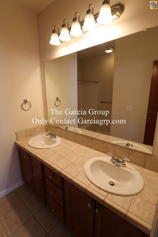 Building Photo - 10377 SW Ridgepath Ln