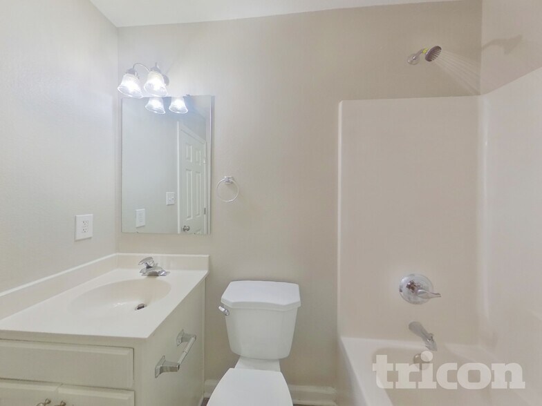 Building Photo - 6211 Whispering Brook Ct