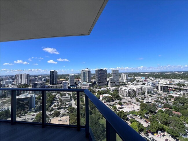 Building Photo - 501 NE 31st St