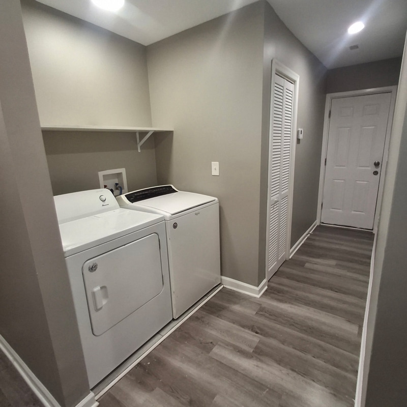 Building Photo - 319 Burns St SE