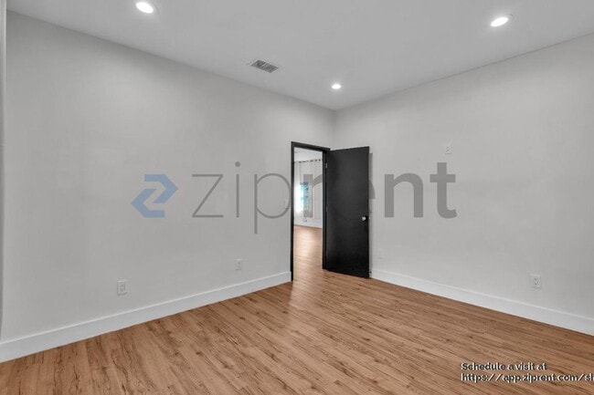 Building Photo - 3002 N Highland Ave