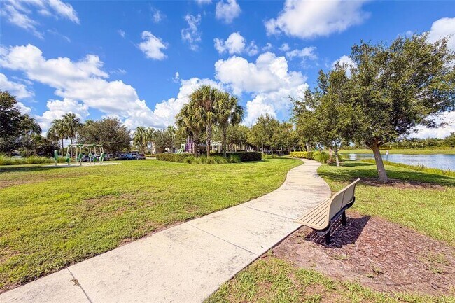 Building Photo - 7222 Paradiso Dr