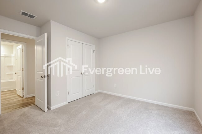 Building Photo - now