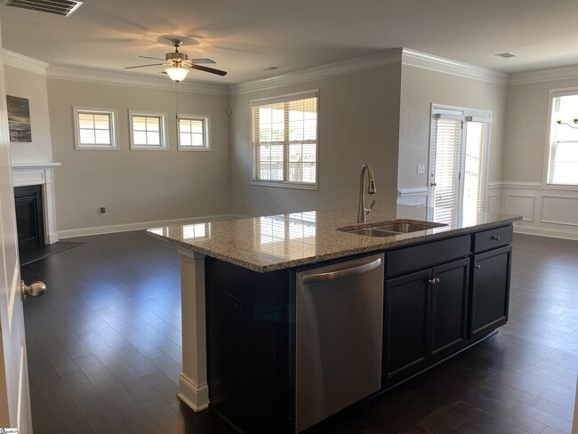 Building Photo - 126 Northwild Dr
