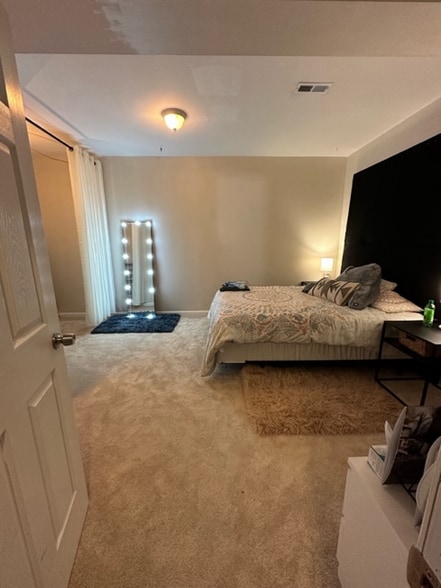 Building Photo - 9517 Mountwood Dr