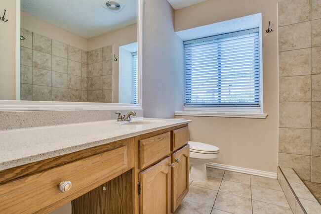 Building Photo - 3 Bedroom in Coppell - Large Trees and Fenced Yard