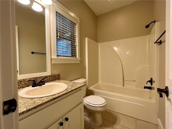 Building Photo - 3164 N Barnsbury Terrace