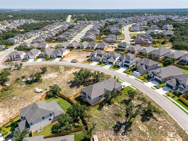 Building Photo - 109 Amber Oak Ln