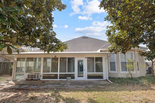 Building Photo - 8643 Carillion Pl