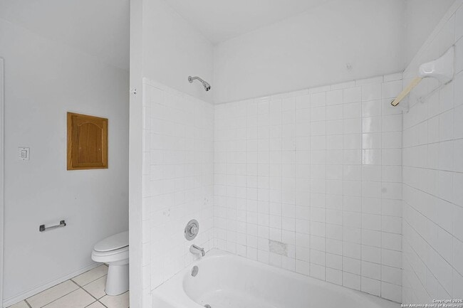 Building Photo - 3161 Tanglewood Trail