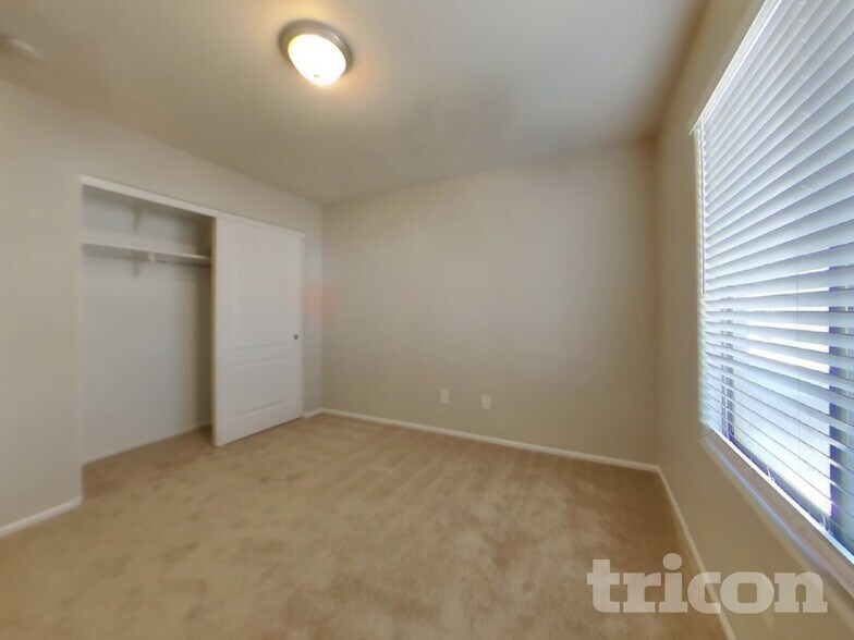 Building Photo - 29165 N Pyrite Ln