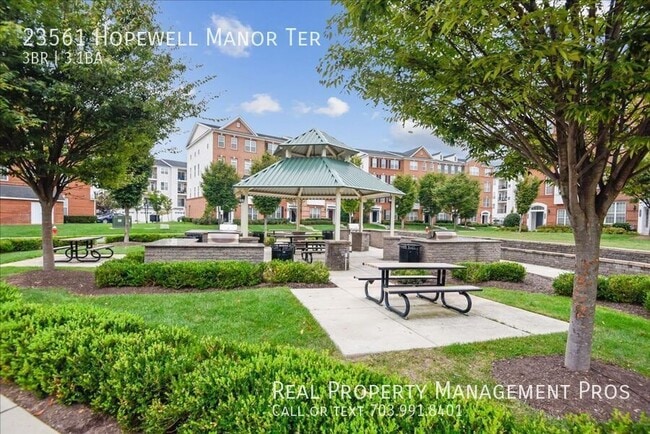 Building Photo - 23561 Hopewell Manor Terrace