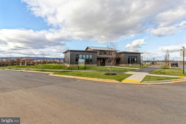 Building Photo - 406 Carroll Walk Ave