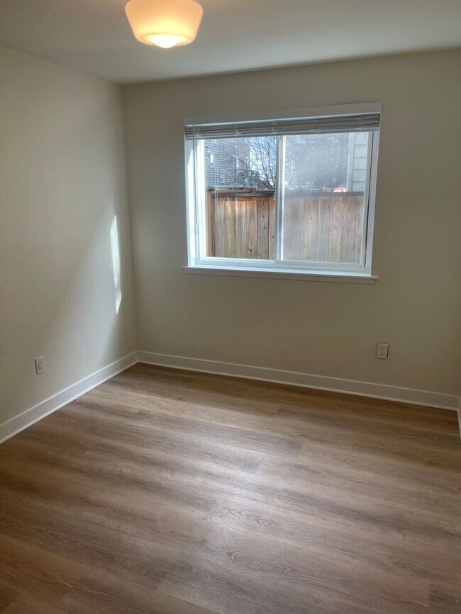 Building Photo - New Listing! 2-bed, 2-bath Condo!