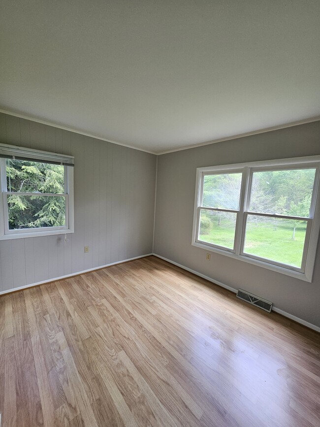Building Photo - 3239 Lander Rd