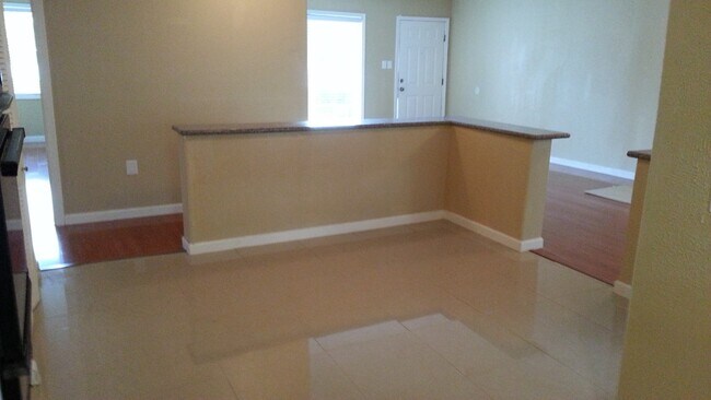 Building Photo - 5603 Northridge Dr