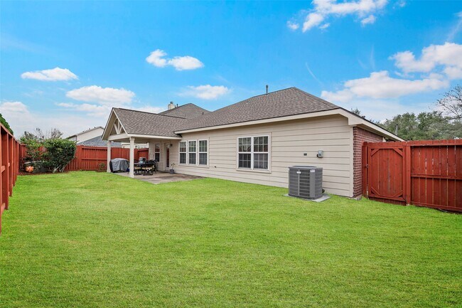 Building Photo - 16711 Canyon Whisper Dr