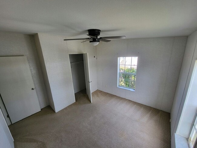 Building Photo - 182 Oleander St
