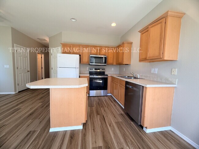 Building Photo - Charming Hillsboro Rental – Spacious, Comfortable, and Convenient