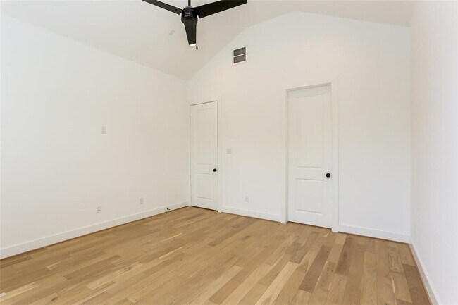 Building Photo - 3036 Truxillo St