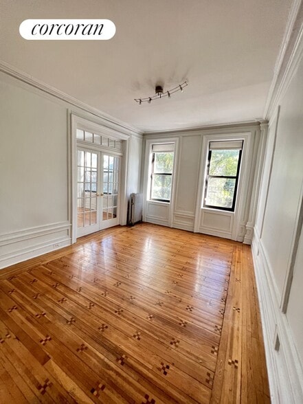 Building Photo - 10 Prospect Park Southwest