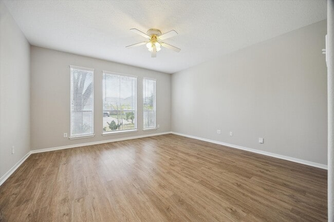 Building Photo - 15315 Streetcar Ct