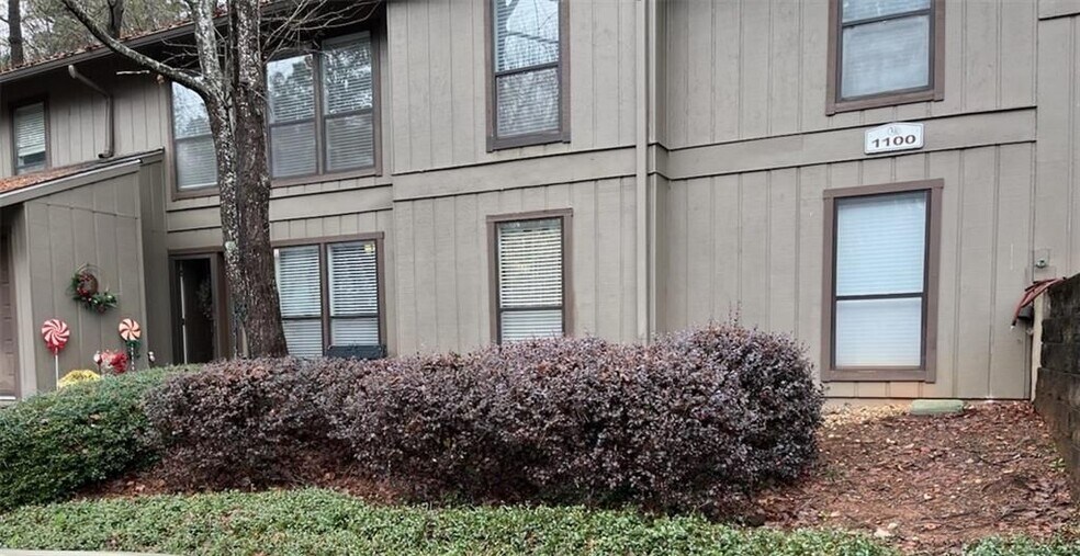 Building Photo - 1103 Cumberland Ct SE