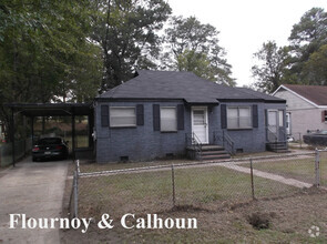 Building Photo - r3126