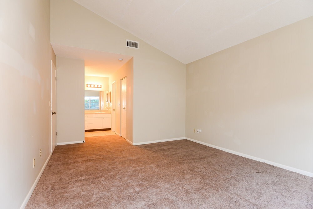 Building Photo - 16536 Forestlake Dr