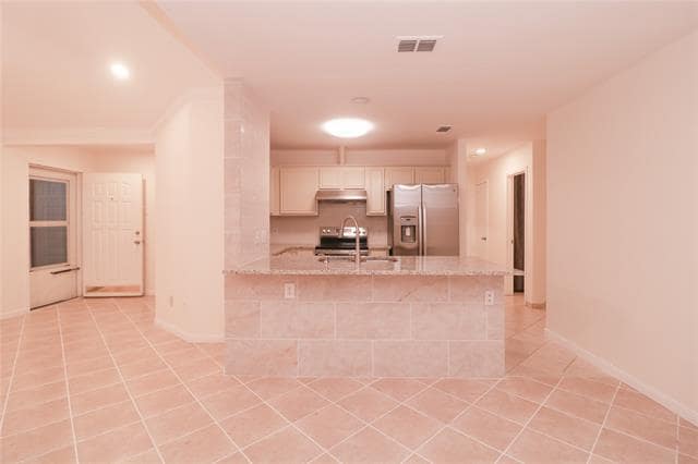 Building Photo - 8028 Cannonwood Dr