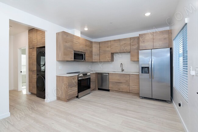 Primary Photo - *OPEN HOUSE: 5/3 1:30-4:00PM* 2 Br in Clai...
