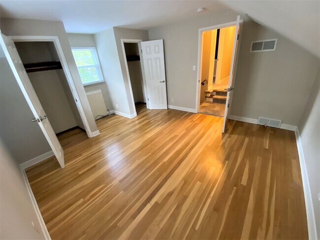 Building Photo - 4 Bedroom - Upper Arlington