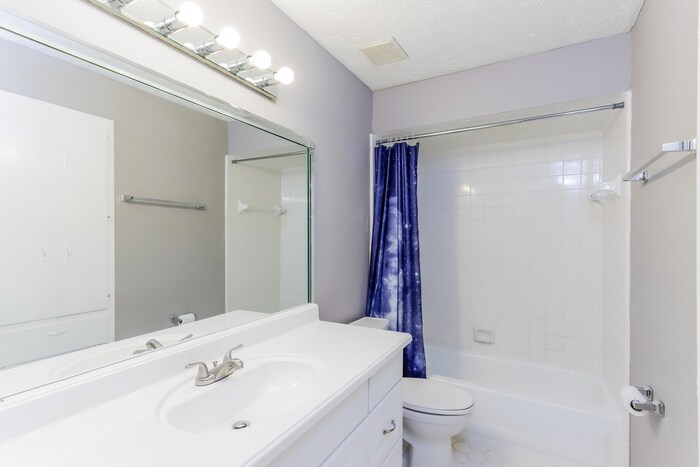 Building Photo - 2953 Woodforest Ln