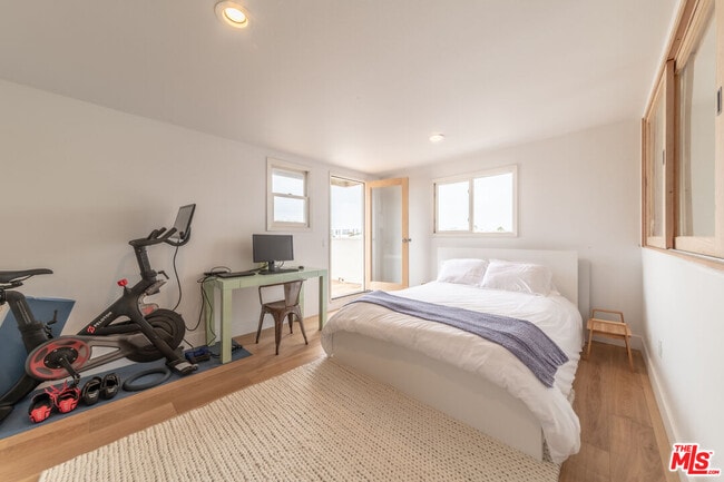 Building Photo - 29 Lighthouse St