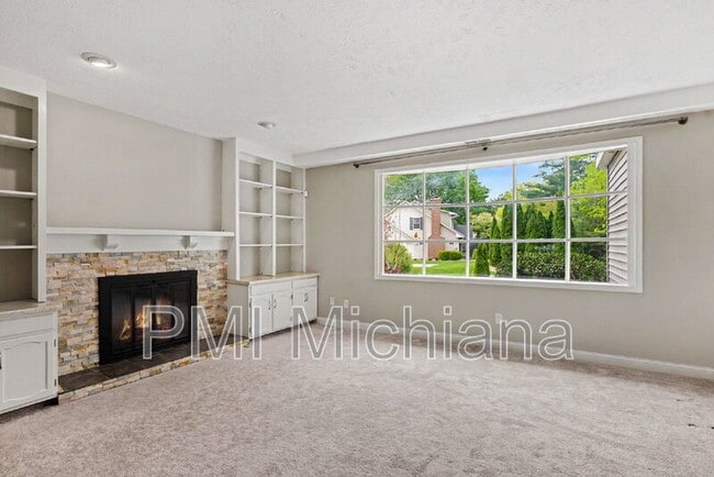 Building Photo - 15888 Muirfield Ct