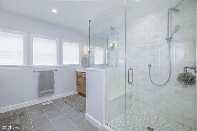Building Photo - 3209 Thornapple St