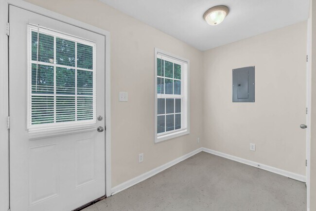 Building Photo - 784 Cherrybark Ln