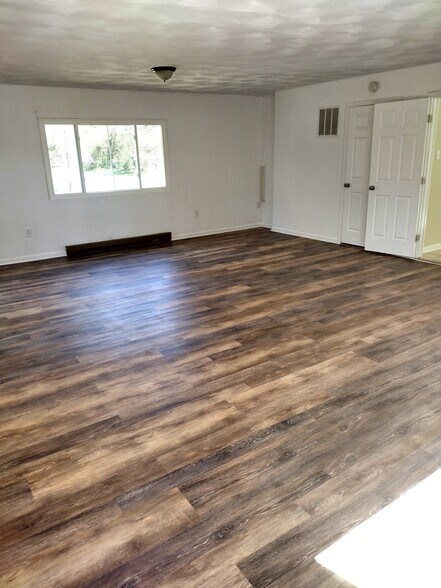 Building Photo - 9578 Landbreeze Row