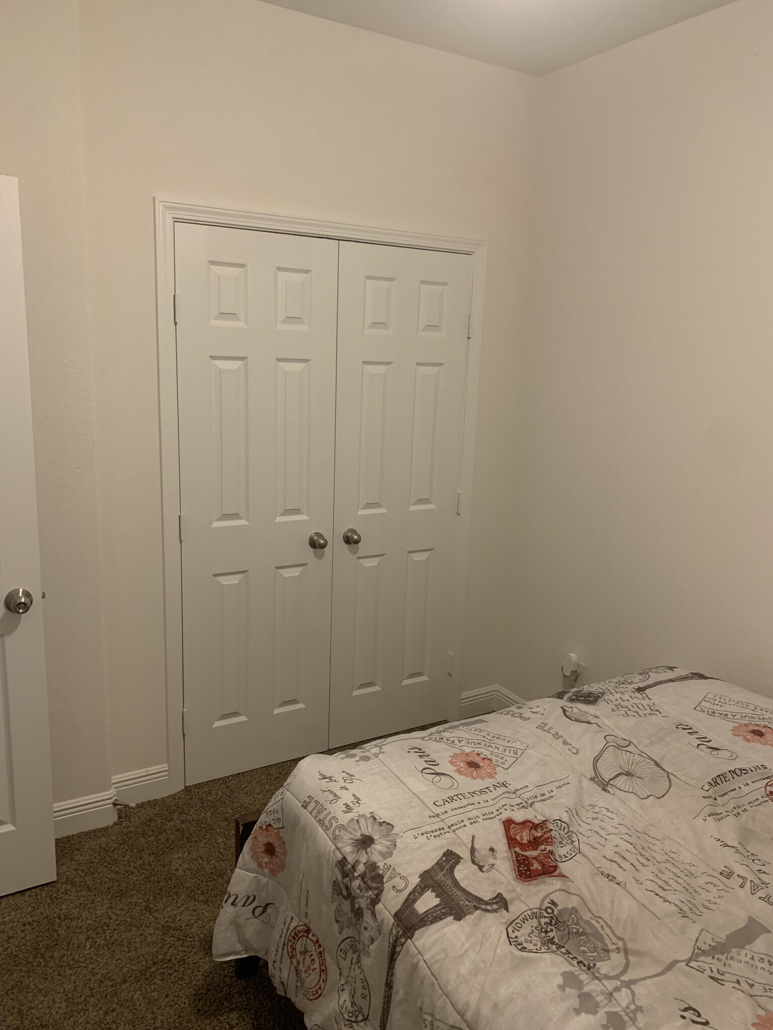 Building Photo - 5622 Ridgeway Dr