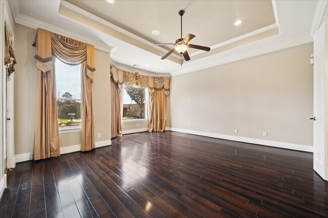 Building Photo - 5402 Oakville Ct