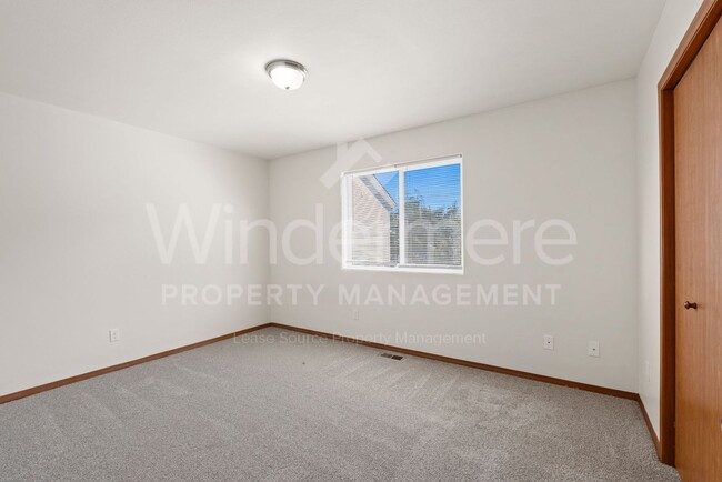 Building Photo - 507 S Lawson St