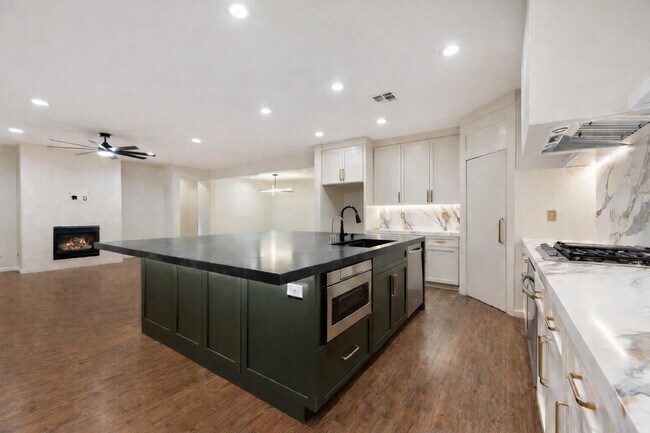 Building Photo - 82603 Grass Flat Ln